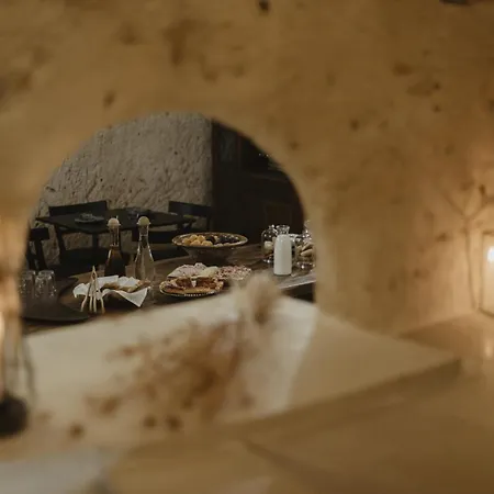 Aque Cave