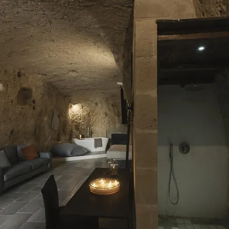 Aque Cave 3*